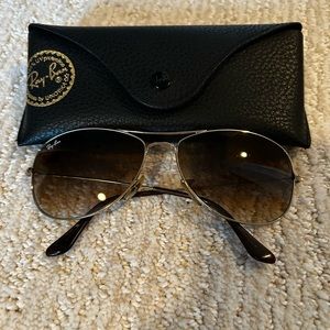 Women’s Ray-Ban Gold Aviators with Case. Gently Used